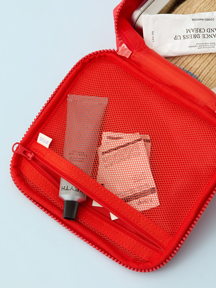 BT21 Basic Medium Multi Pouch