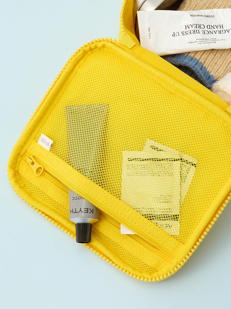 BT21 Basic Medium Multi Pouch