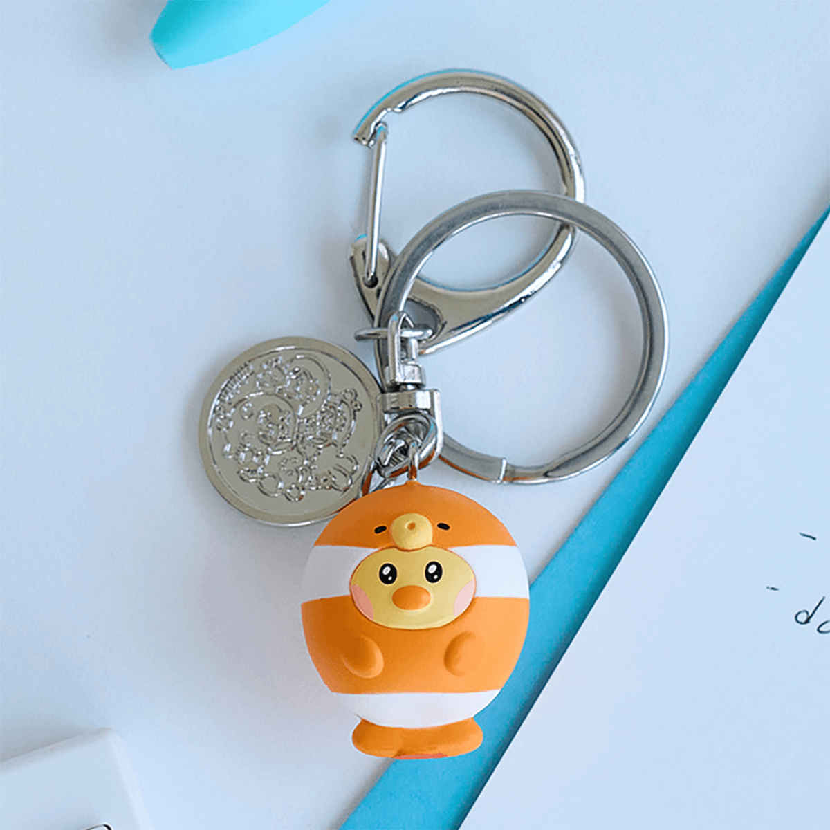 LINE FRIENDS minini selini under the pool figurine keyring