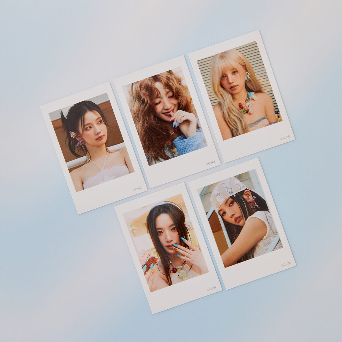 i-dle Tin Box Polaroid Set