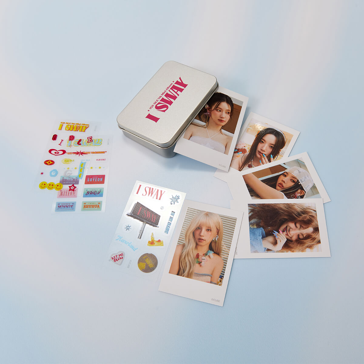 i-dle Tin Box Polaroid Set