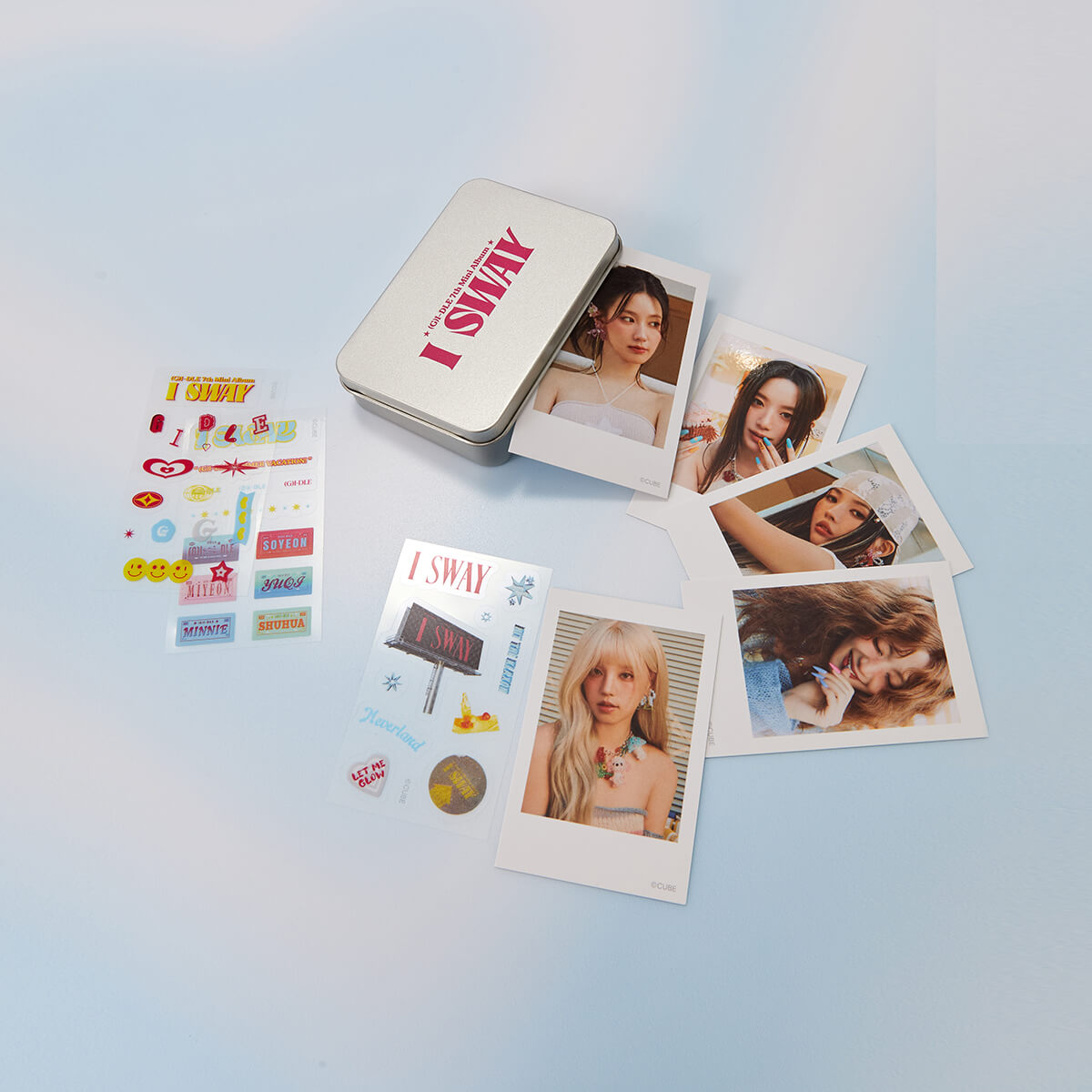 i-dle Tin Box Polaroid Set