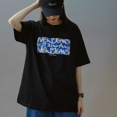 NewJeans X Hiroshi Fujiwara COLLER T-Shirt Ver.3 (BLACK)