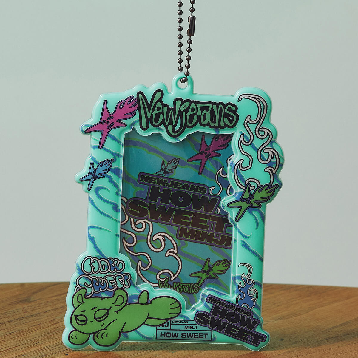 NewJeans How Sweet Photo Holder Keyring (MINJI)