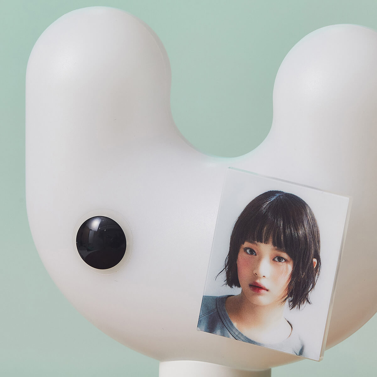 NewJeans How Sweet Photo Sticon (HANNI) – LINE FRIENDS_US