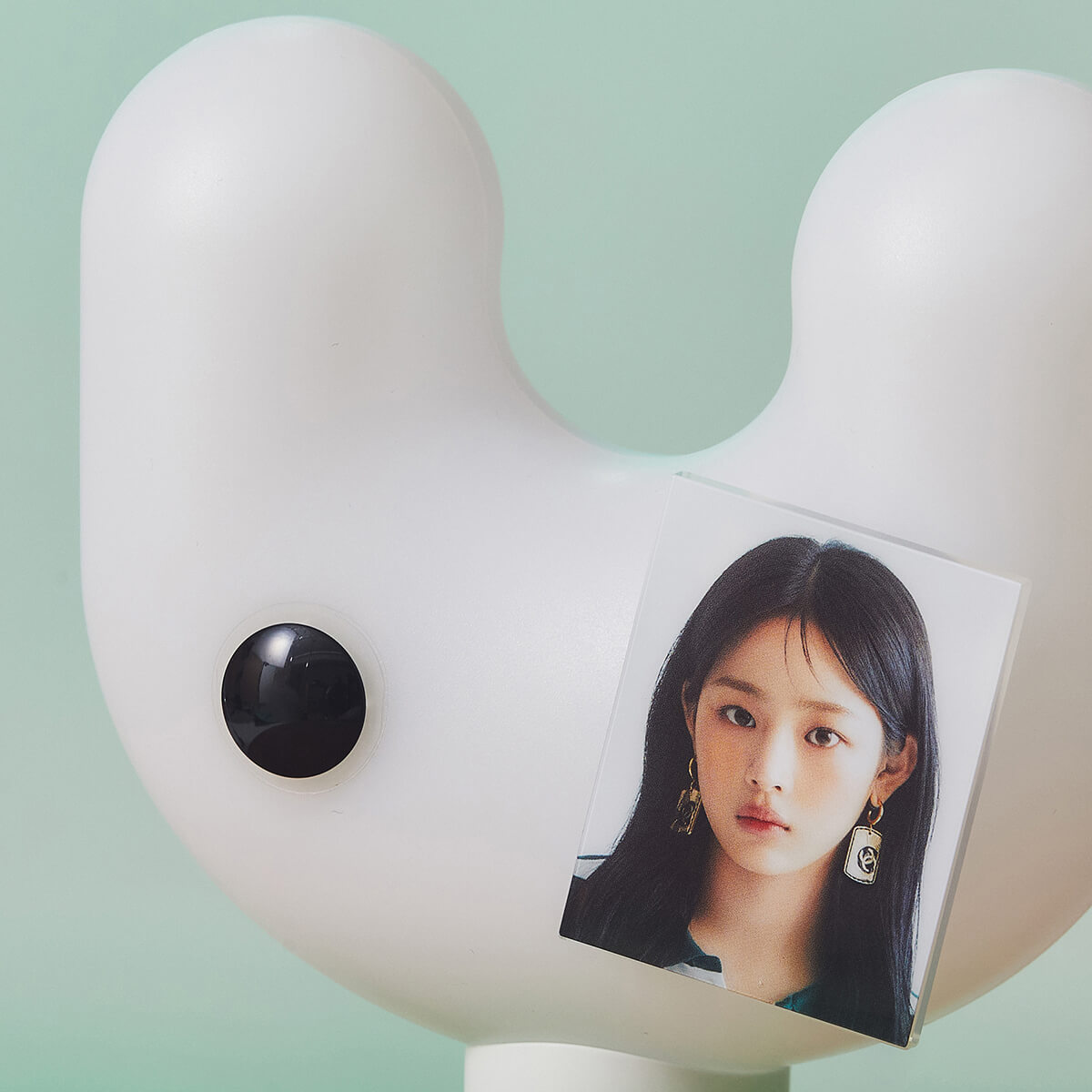 NewJeans How Sweet Photo Sticon (MINJI) – LINE FRIENDS_US
